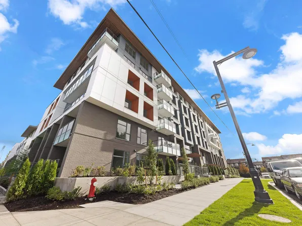 10828 139a St #607, Surrey, BC V3R 0H3