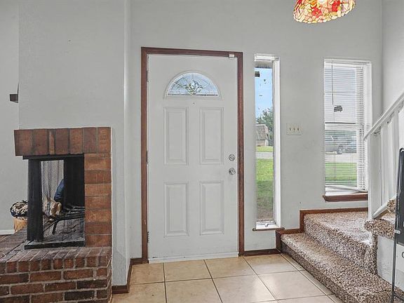 3rd image of 7204 Edenborough Dr