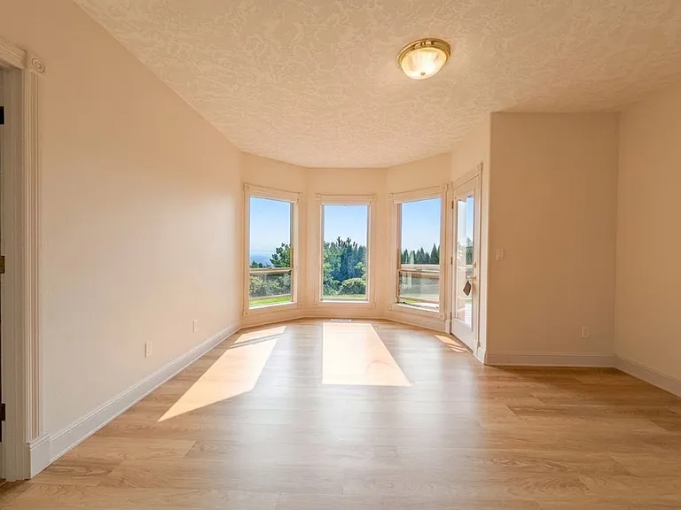 3014 NW Chapin Dr — Photo 46