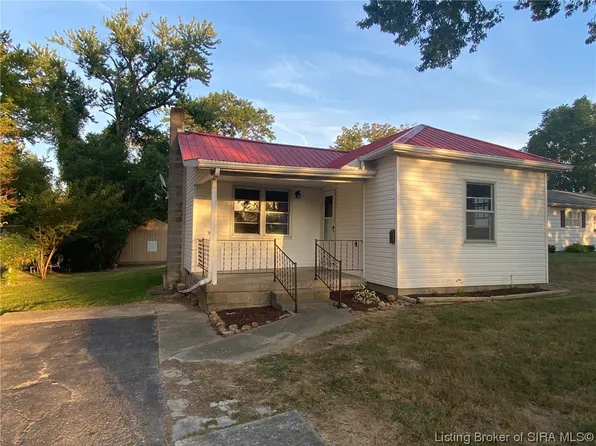 414 Oak Street, Sellersburg, IN 47172