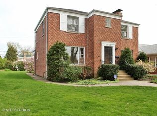 6743 N Central Park Ave, Lincolnwood, IL 60712