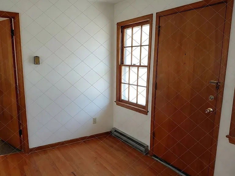 Old Homestead Ln — Photo 2
