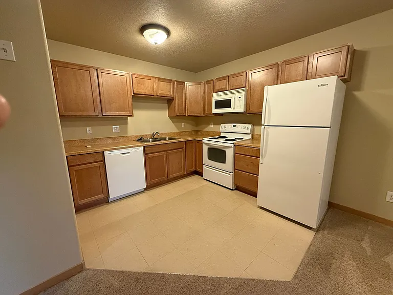 502 SW Evergreen Ave — Photo 4