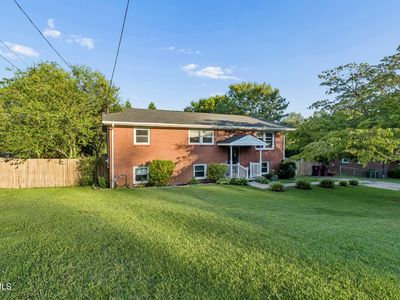 1715 McClellan Dr, Johnson City, TN, 37604