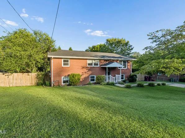 1715 McClellan Dr, Johnson City, TN 37604