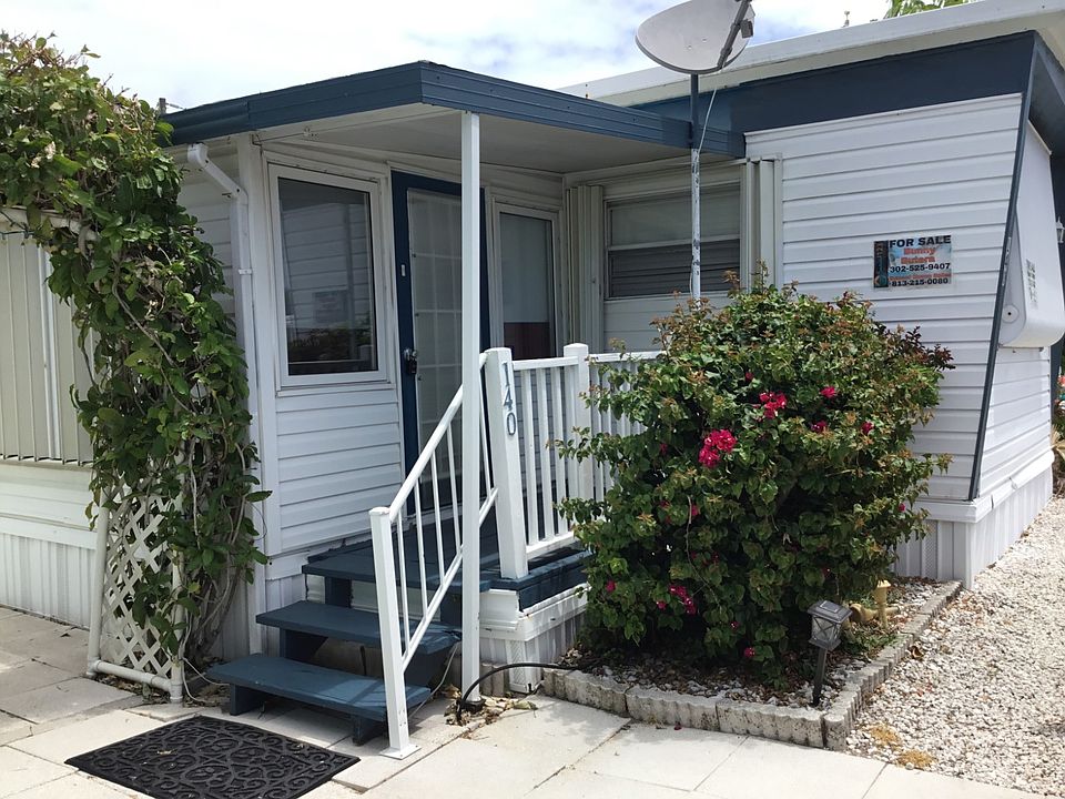 1st image of 140 Cocoa Palms Ave