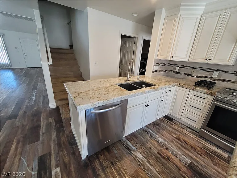10799 Flame Vine Ct — Photo 73
