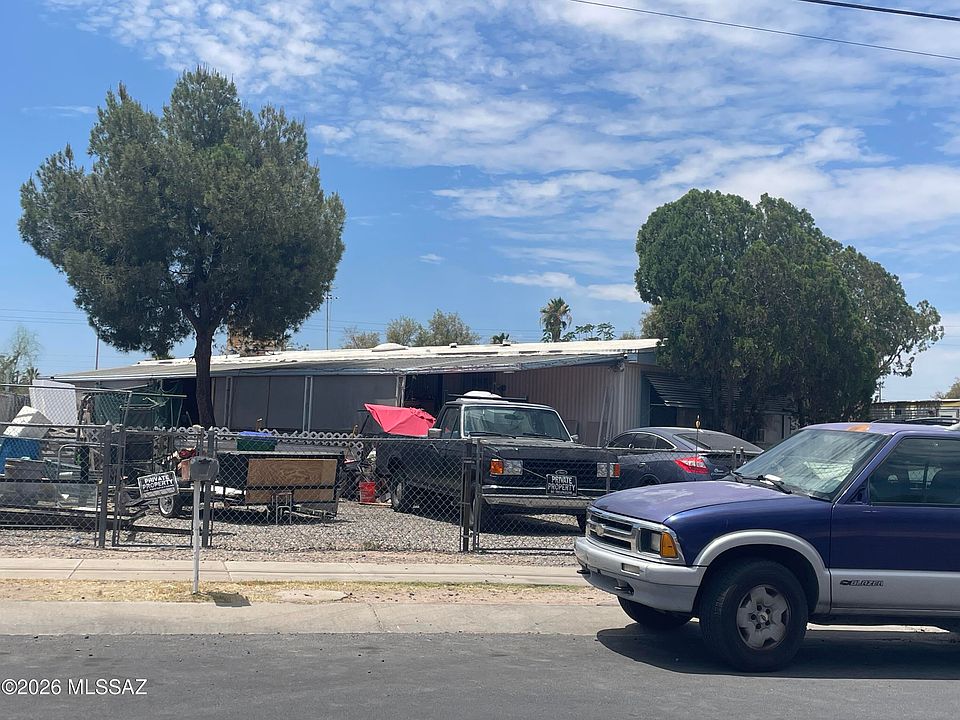 1st image of 783 W Laguna St