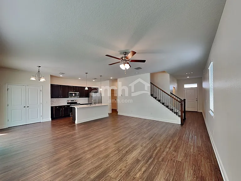 1099 Sky Lakes Dr — Photo 9