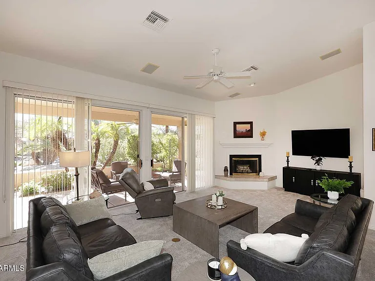 18510 E Leather Ln — Photo 9