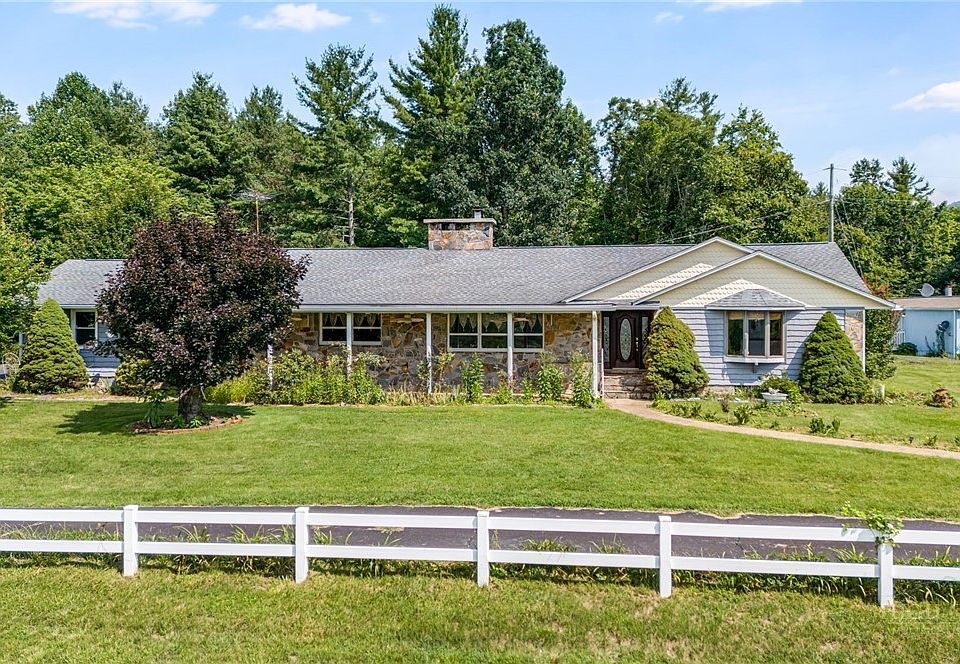 1st image of 136 Summer Lane