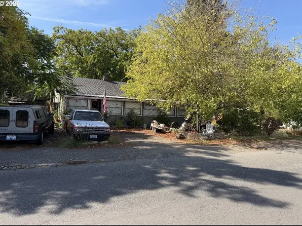 5804 NE 106th Ave, Vancouver, WA 98662