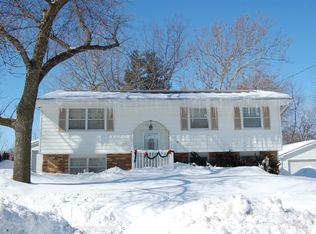 4228 62nd St, Urbandale, IA 50322