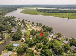 4096 S Riverside Dr, Lanexa, VA 23089