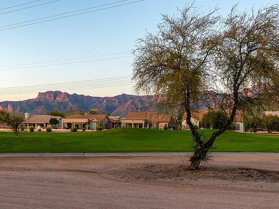 2nd image of 8310 E Sand Wedge Ln