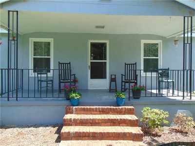615 Taylor St, Central, SC, 29630