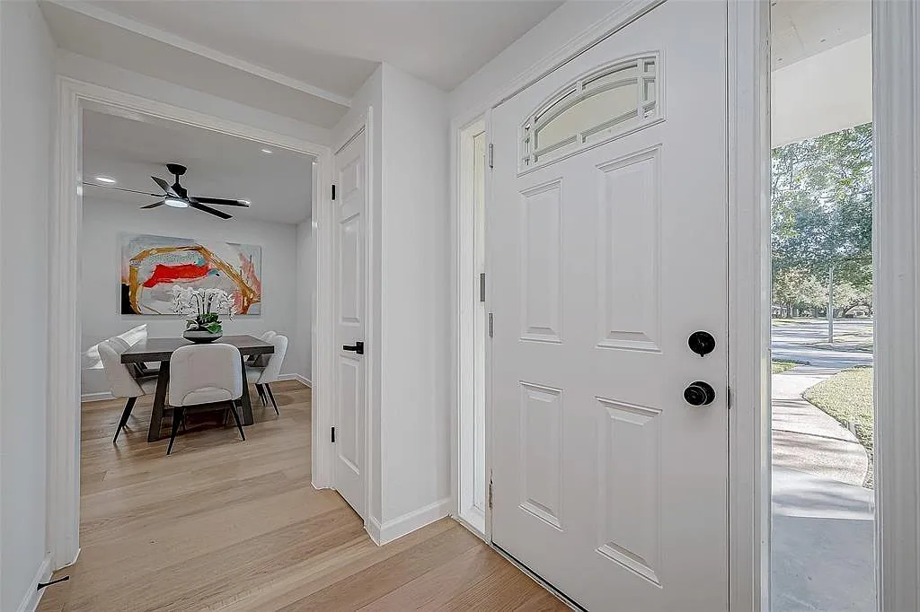 3 bed, 2.5 bath, 2052 sqft, $3,450 — Photo 4