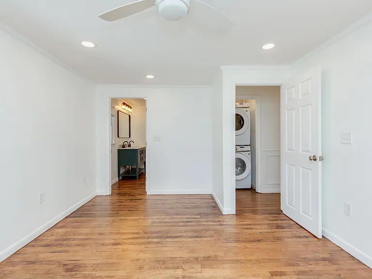 33 Raven St — Photo 2