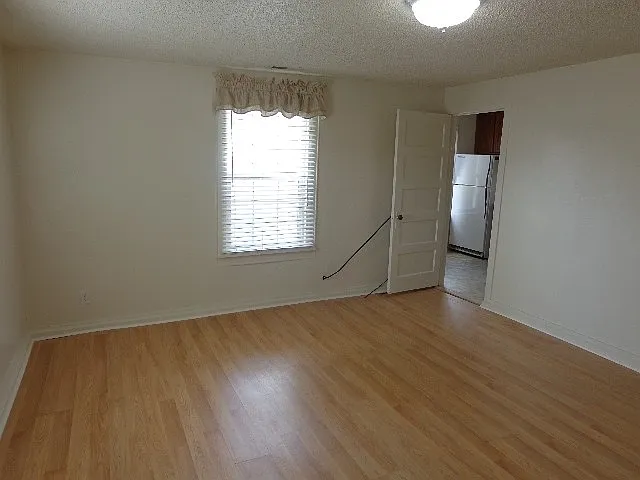 94 W 250 N — Photo 10