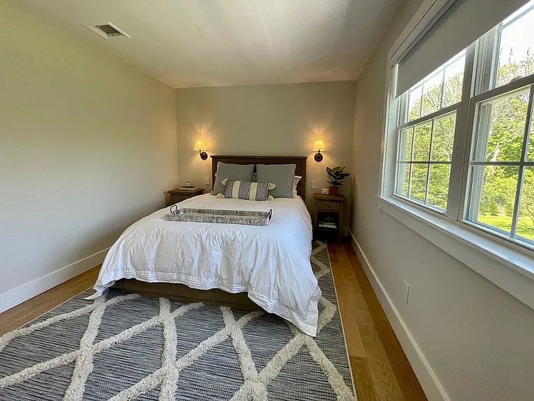 101 Springs Fireplace Rd — Photo 2
