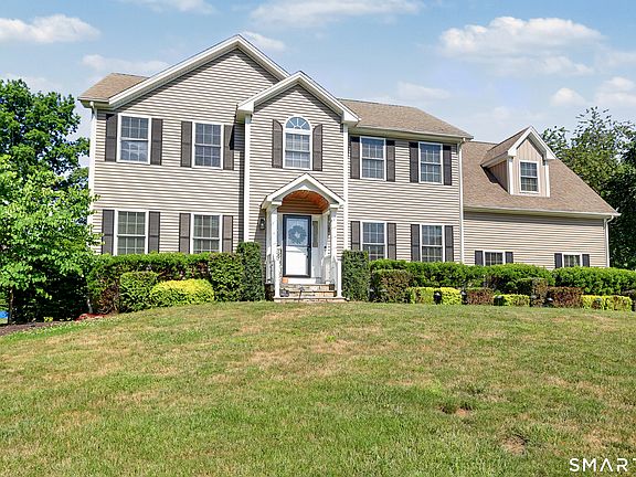 3rd image of 156 Soundview Avenue