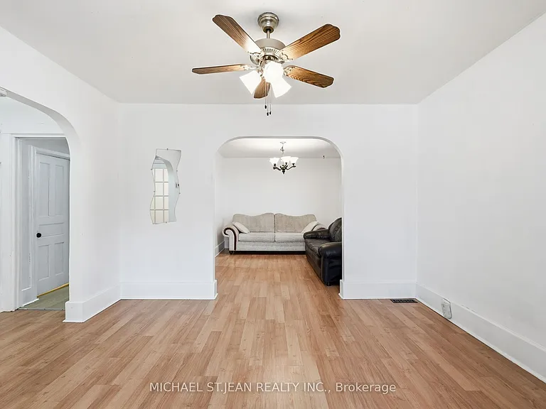 20 York St — Photo 13