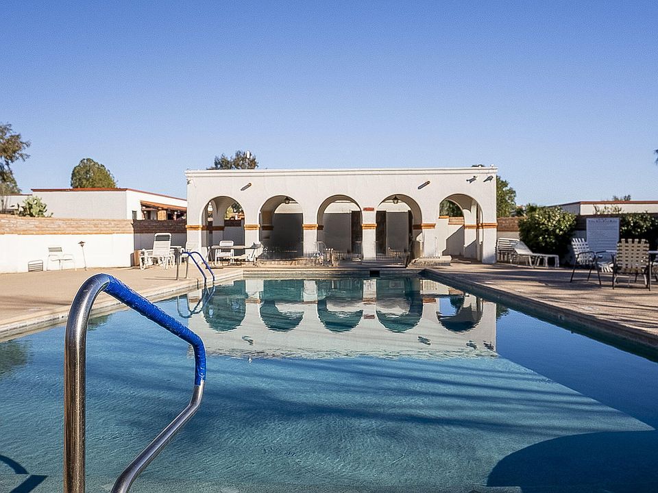 subdivision pool