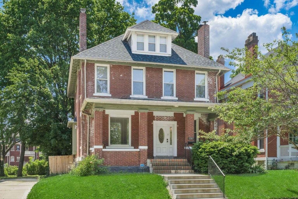 Real estate listing image
