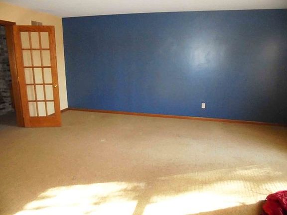 4th image of 560 Indian Creek Dr