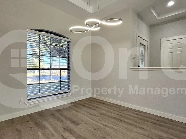 130 Hunters Glen Dr — Photo 8