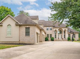6520 Friarsgate Dr NW, Canton, OH 44718