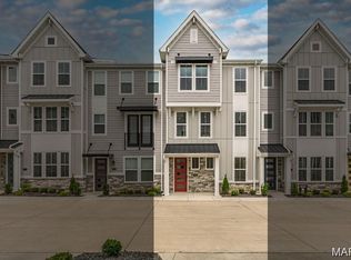 8916 Gateway Cir, Saint Louis, MO 63144