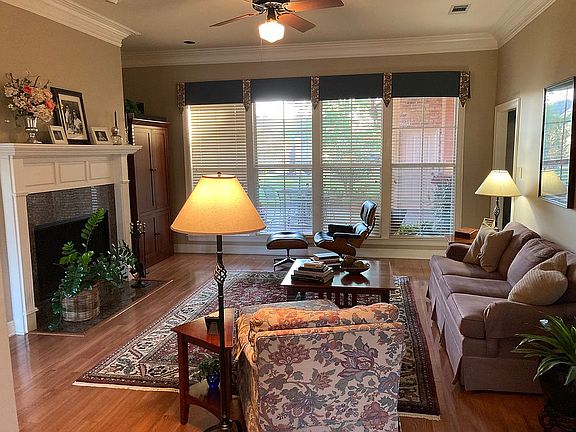 5th image of 15212 Lockett Ln