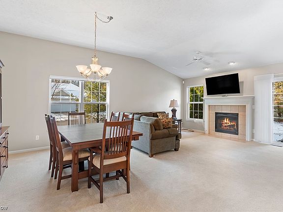 4th image of 29320 Hummingbird Cir #104