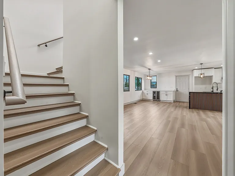 295 Foothill Blvd — Photo 21