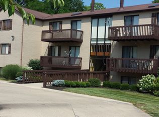 2048 Woodtrail Dr APT 68, Fairfield, OH 45014