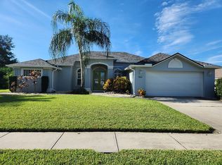 564 Lake Victoria Cir, Melbourne, FL 32940