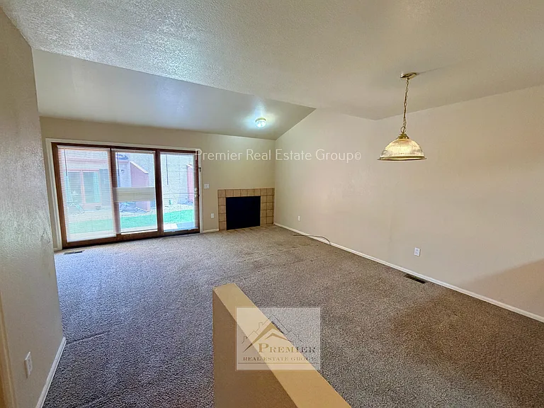 1221 Holland Park Blvd — Photo 5
