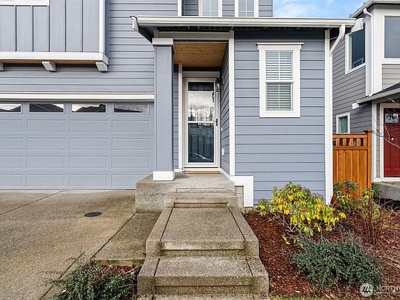 3rd image of 14826 Tyee Drive E