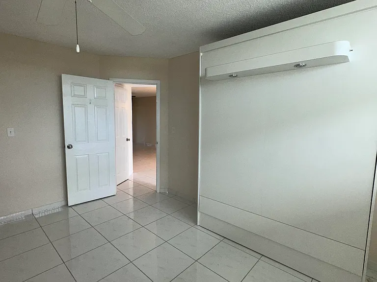 5300 NE 24th Ter #211C — Photo 27