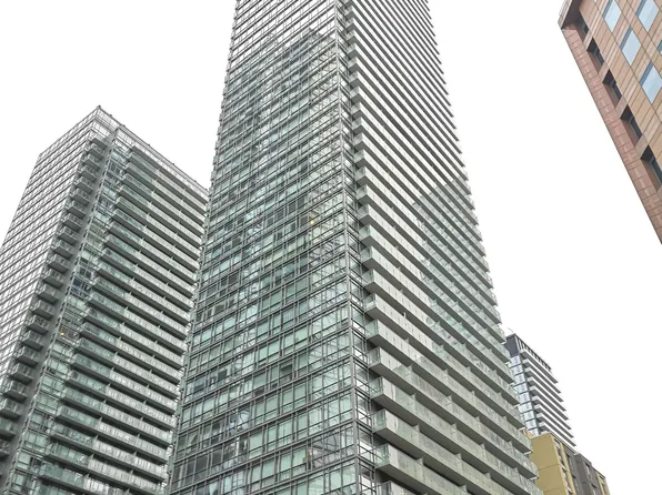 38 Grenville St, Toronto, ON