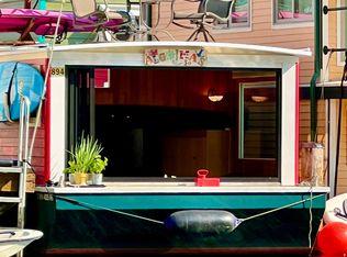 2143 N Northlake Way APT 50, Seattle, WA 98103