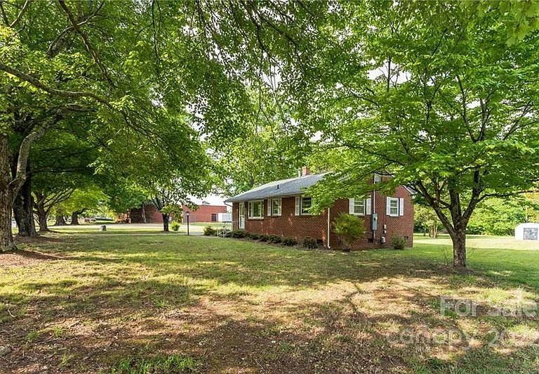 7605 Summerfield Rd — Photo 24