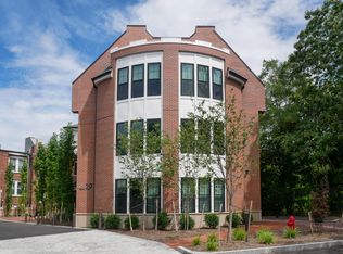 39 Herrick Rd #101, Newton Center, MA 02459