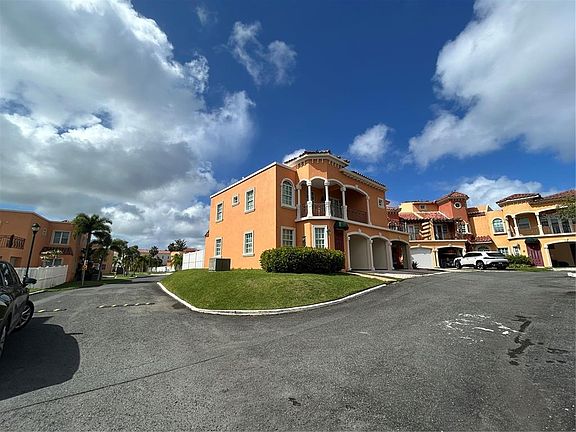 2nd image of C11 Brighton Country Clb