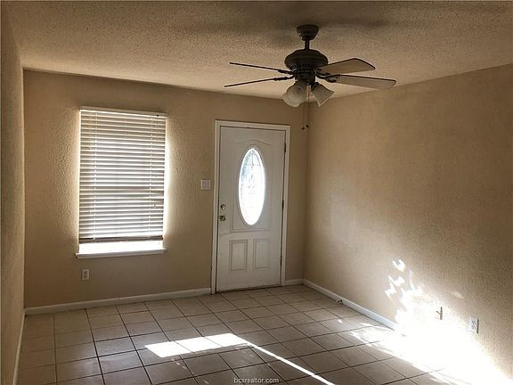 3rd image of 1205 Georgia St
