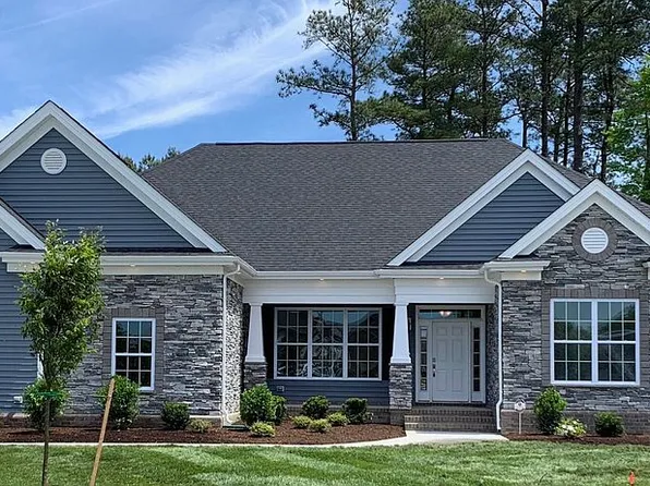 4017 Harvest Reach Ln, Suffolk, VA 23434