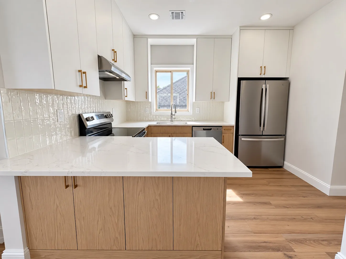 3 bed, 1400 sqft, $3,200 — Photo 2