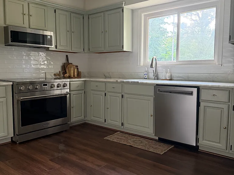 4665 Park Ave — Photo 8