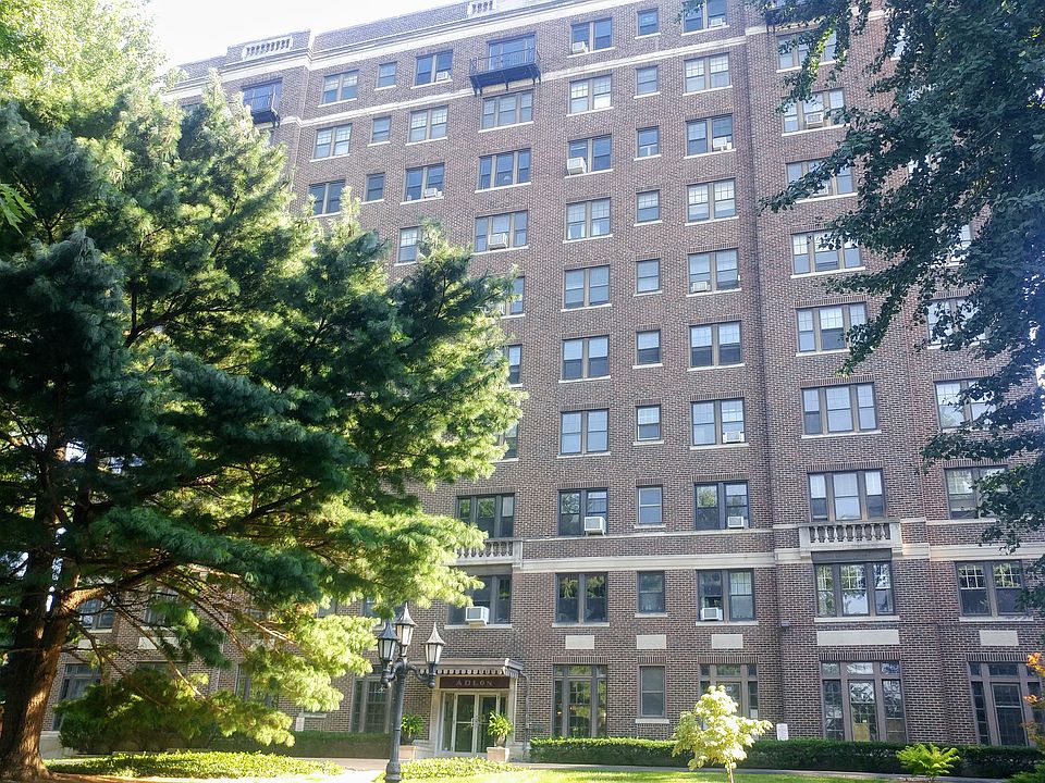 1st image of 3438 Russell Blvd APT 401